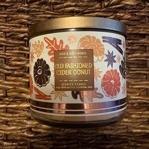 Bath & Body Works Old Fashion Cider Donut 3 Wick